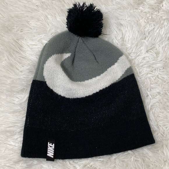 Nike black gray white swoosh Pom top beanie hat - Picture 1 of 5